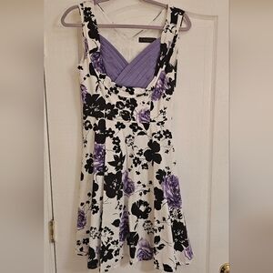 Chic Floral Midi Dress in Purple and Black